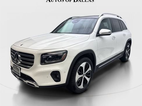 Used 2025 Mercedes-Benz GLB 250 w/ Exclusive Package image 2