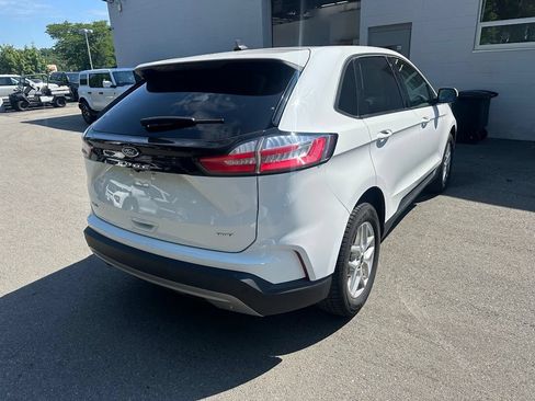 Used 2024 Ford Edge SEL AWD/4WD image 5