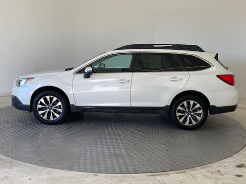 Used 2017 Subaru Outback 3.6R Limited image 2