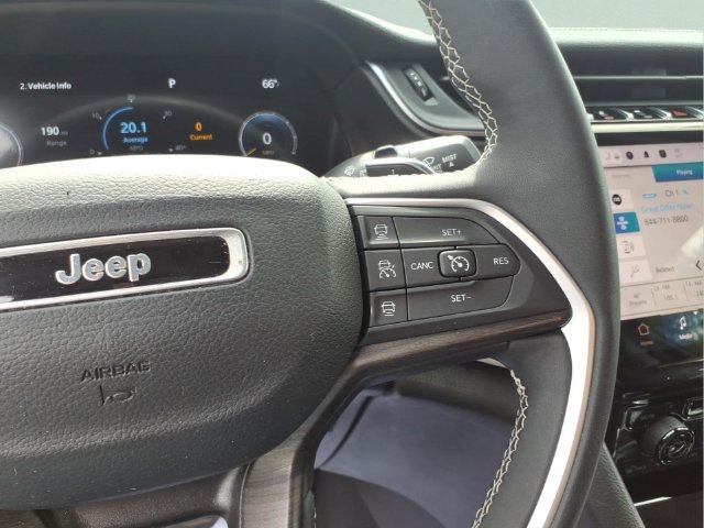 Used 2023 Jeep Grand Cherokee Limited AWD/4WD image 19