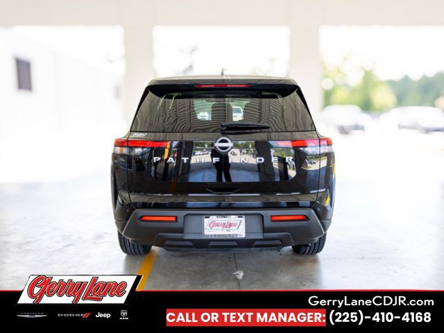 Used 2025 Nissan Pathfinder SV FWD image 5
