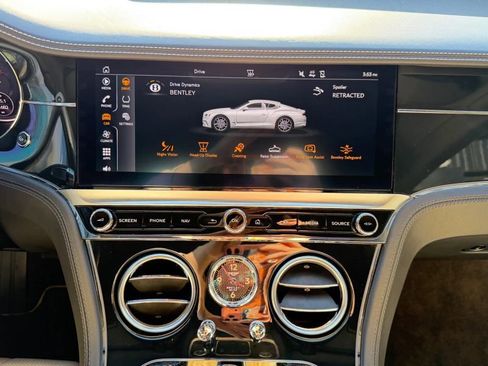 Used 2020 Bentley Continental GT image 21
