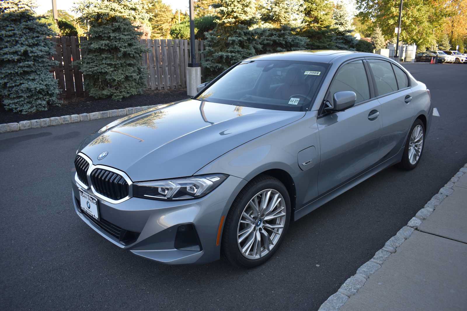 Used 2023 BMW 330e xDrive w/ Premium Package AWD/4WD image 3