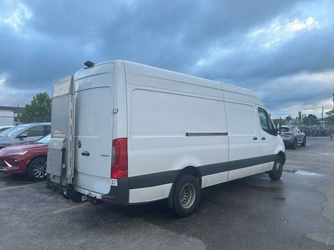 Used 2019 Mercedes-Benz Sprinter 170 Cargo image 3