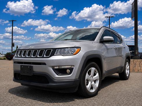 Used 2021 Jeep Compass Latitude w/ Driver Assistance Group FWD image 1