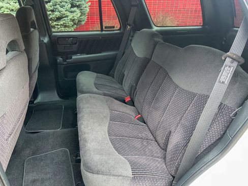 Used 1997 GMC Jimmy SLS w/ Marketing Option Pkg 6 image 43