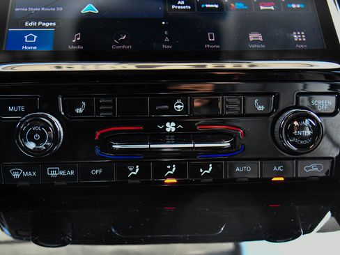 Used 2023 Jeep Grand Cherokee 4WD 4xe image 29