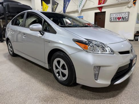 Used 2014 Toyota Prius Two image 14