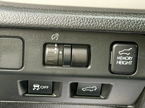 Used 2015 Subaru Forester 2.5i Limited AWD/4WD image 25