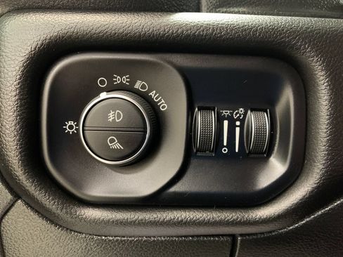 Used 2025 RAM 1500 Big Horn AWD/4WD image 14