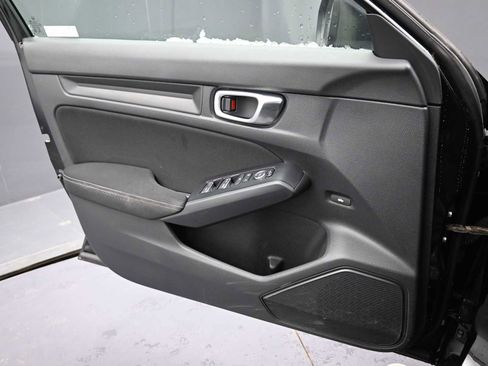 Used 2023 Honda Civic Sport image 11
