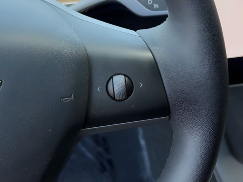 Used 2023 Tesla Model 3 Standard Range RWD image 38
