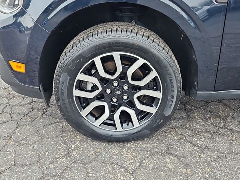 Used 2023 Ford Maverick Lariat w/ Lariat Luxury Package image 29