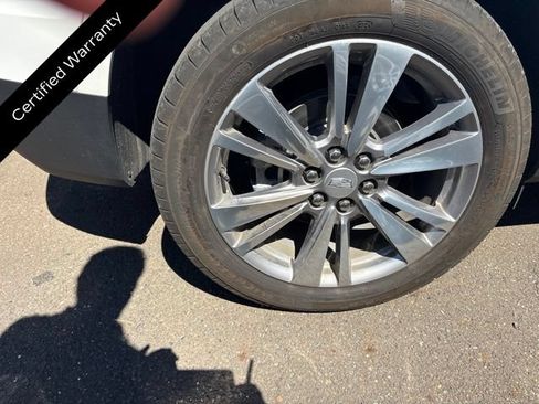 Certified 2024 Cadillac XT5 Premium Luxury AWD/4WD image 6