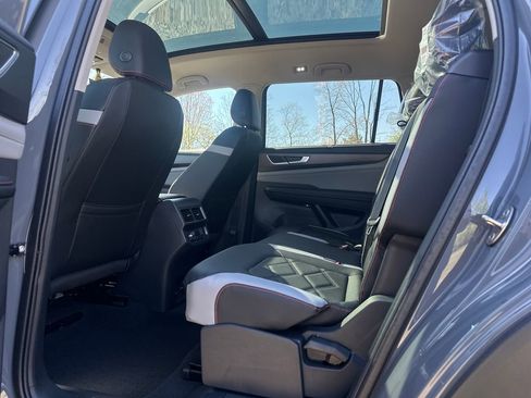 New 2026 Volkswagen Atlas Peak Edition AWD/4WD image 13