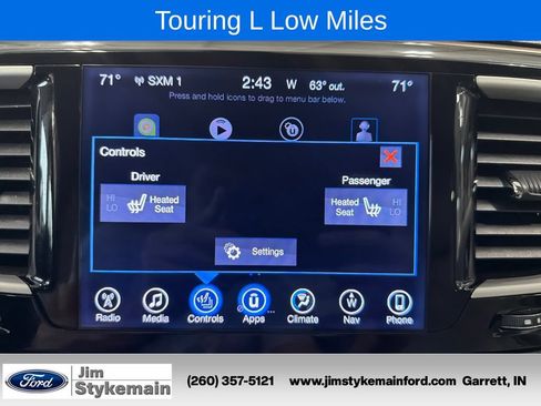 Used 2017 Chrysler Pacifica Touring-L w/ Tire & Wheel Group FWD image 26