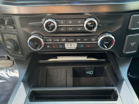 Used 2023 Ford F250 Lariat w/ Lariat Ultimate Package AWD/4WD image 18