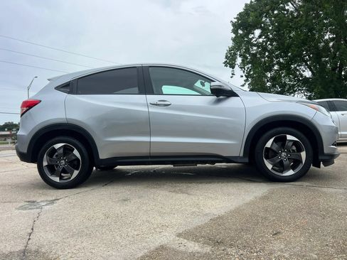 Used 2018 Honda HR-V EX image 2