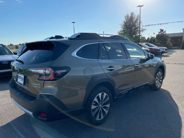 Certified 2025 Subaru Outback Touring XT AWD/4WD image 5