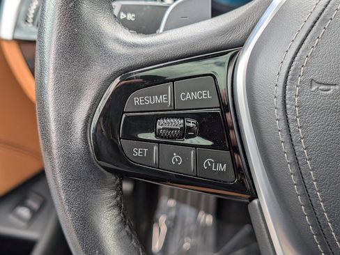 Used 2022 BMW 530i xDrive w/ Premium Package image 23