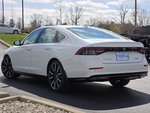 Used 2023 Honda Accord Touring image 25