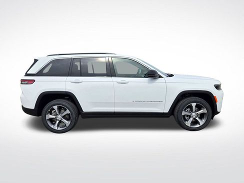 New 2026 Jeep Grand Cherokee Limited AWD/4WD image 2