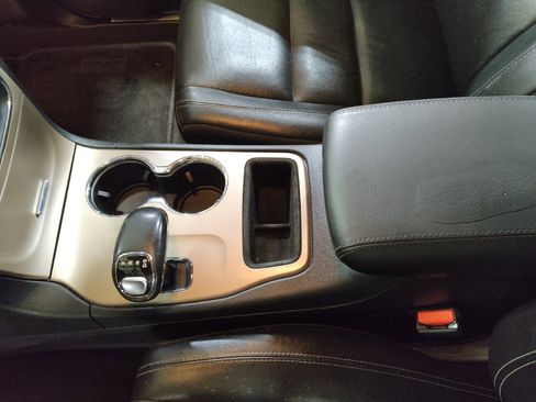 Used 2015 Jeep Grand Cherokee Limited image 26