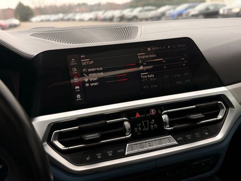 Used 2022 BMW M4 Competition w/ M Carbon Exterior Package image 46