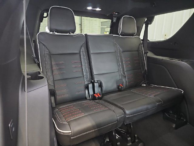 Used 2026 GMC Yukon AT4 Ultimate w/ LPO, Floor Liner Package AWD/4WD image 35