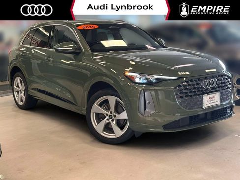 Used 2025 Audi Q5 Premium Plus w/ Premium Plus AWD/4WD image 1