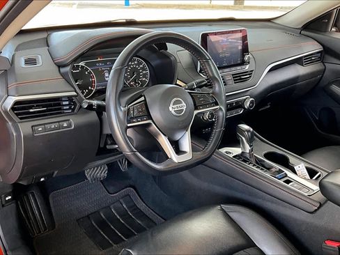 Used 2021 Nissan Altima 2.5 SR w/ SR Premium Package image 18