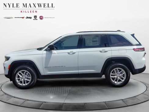 New 2026 Jeep Grand Cherokee Laredo RWD image 13