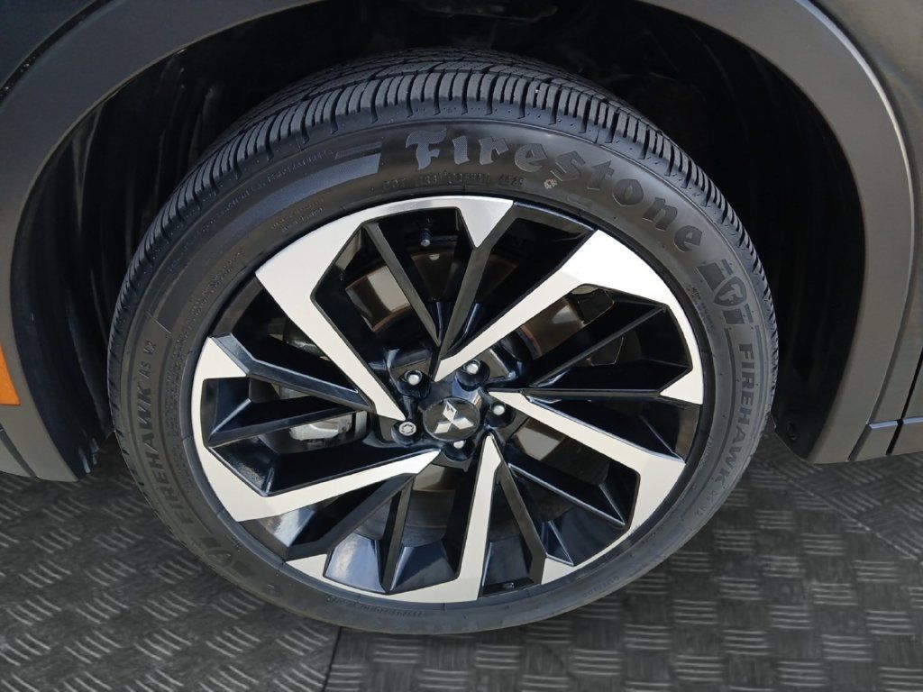 Used 2023 Mitsubishi Outlander SEL 40th Anniversary AWD/4WD image 23