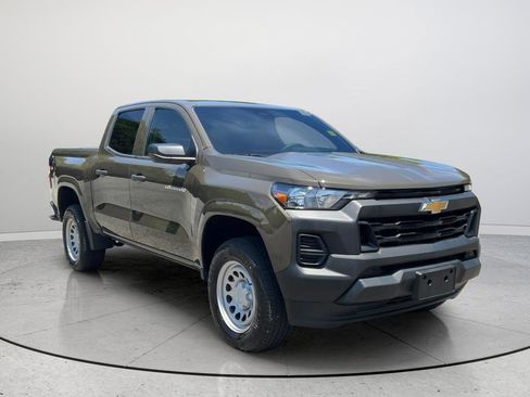 Used 2024 Chevrolet Colorado W/T RWD image 1