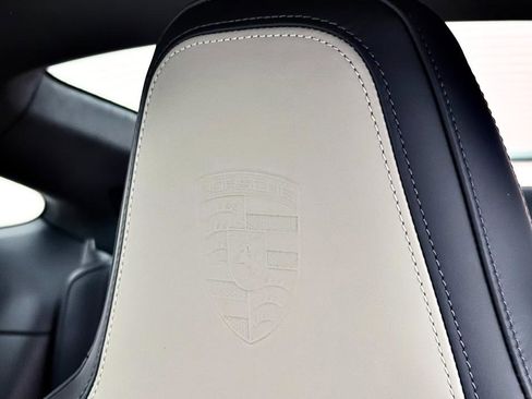 Used 2025 Porsche 911 Carrera RWD image 25