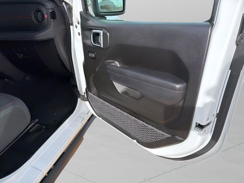 Used 2024 Jeep Wrangler Unlimited Rubicon image 11