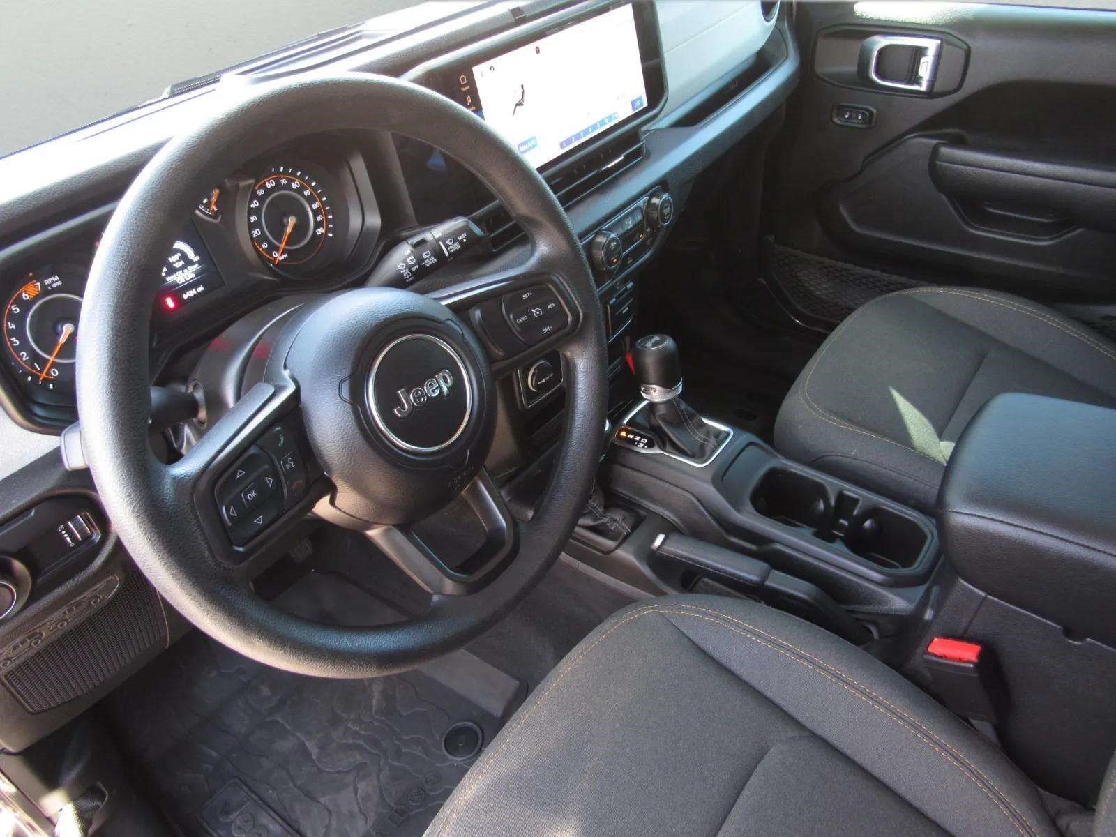 Used 2026 Jeep Wrangler Unlimited Sport AWD/4WD image 15