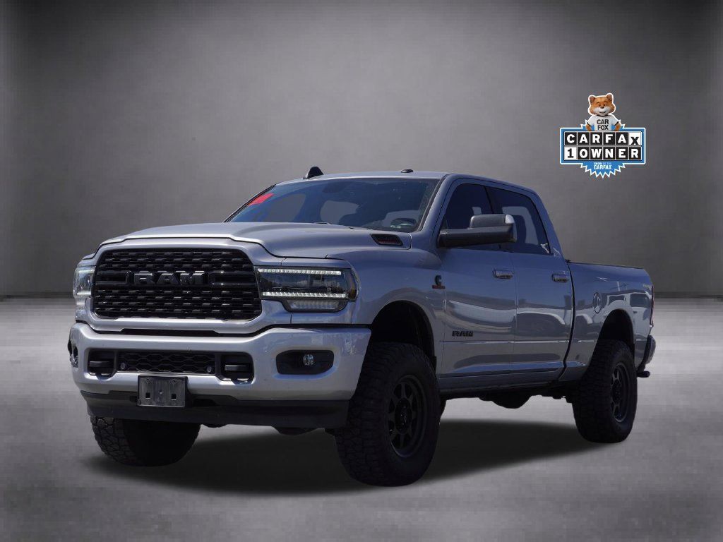 Used 2022 RAM 2500 Big Horn w/ Night Edition AWD/4WD image 2