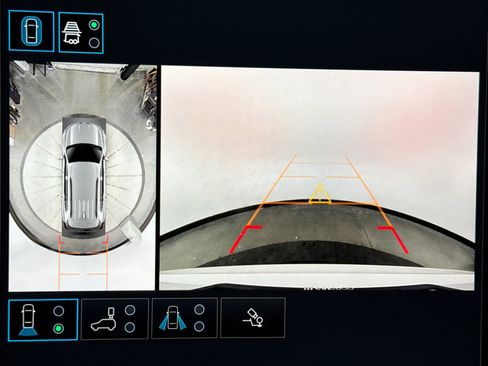 Used 2025 GMC Acadia Elevation image 16