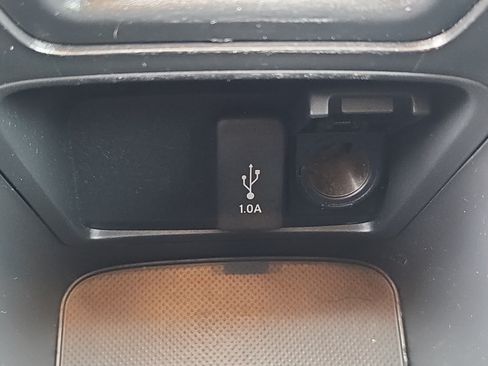Used 2017 Honda CR-V LX image 9