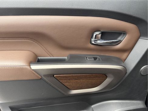 Used 2021 Nissan Titan Platinum Reserve w/ Moonroof Package image 19