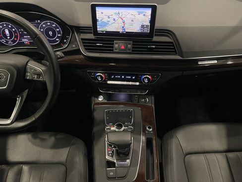 Used 2019 Audi Q5 2.0T Premium Plus w/ Premium Plus Package AWD/4WD image 17