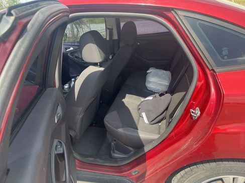 Used 2013 Ford Focus SE image 9