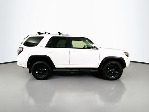 Used 2016 Toyota 4Runner SR5 Premium AWD/4WD image 9