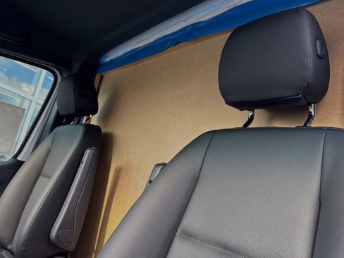 Used 2024 Mercedes-Benz Sprinter 4500 image 10