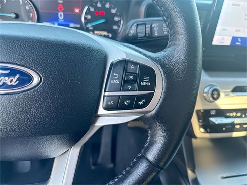Used 2021 Ford Explorer XLT image 33