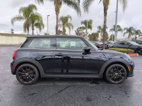 Used 2024 MINI Cooper SE image 11