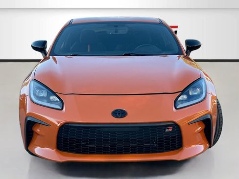 Used 2023 Toyota GR86 10th Anniversary SE image 2