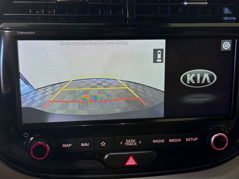 Used 2021 Kia Soul EX image 19