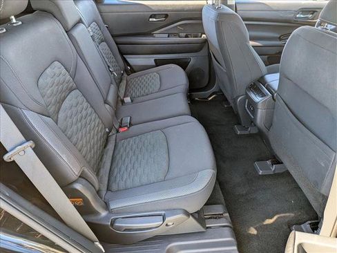 Used 2022 Nissan Pathfinder SV image 20